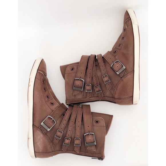 🔴SOLD🔴 CONVERSE CHUCK TAYLOR HIGH TOP SIZE 6 - Picture 4 of 8